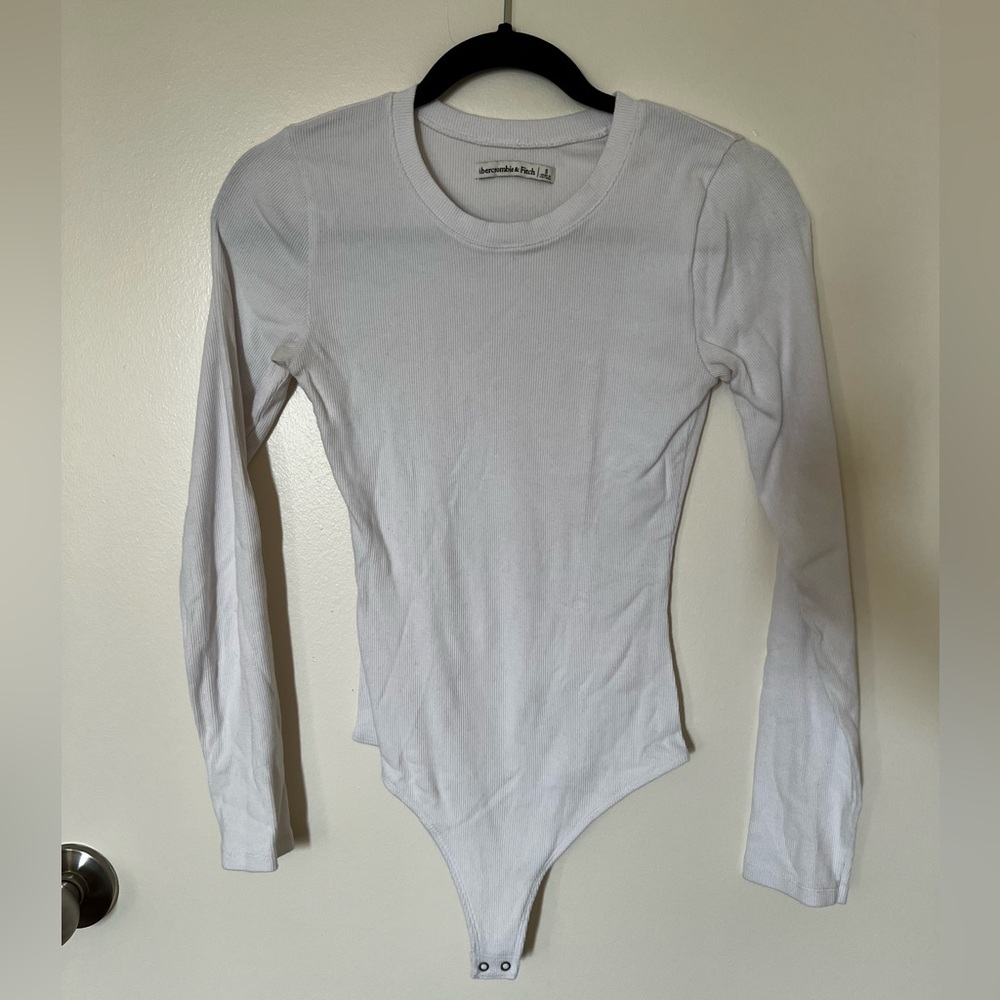 🦄 Abercrombie & Fitch Long Sleeve Ribbed White Bodysuit